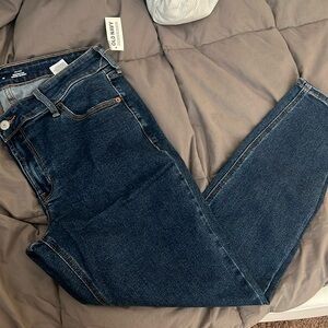 Old Navy rockstar mid rise super skinny jeans NWT